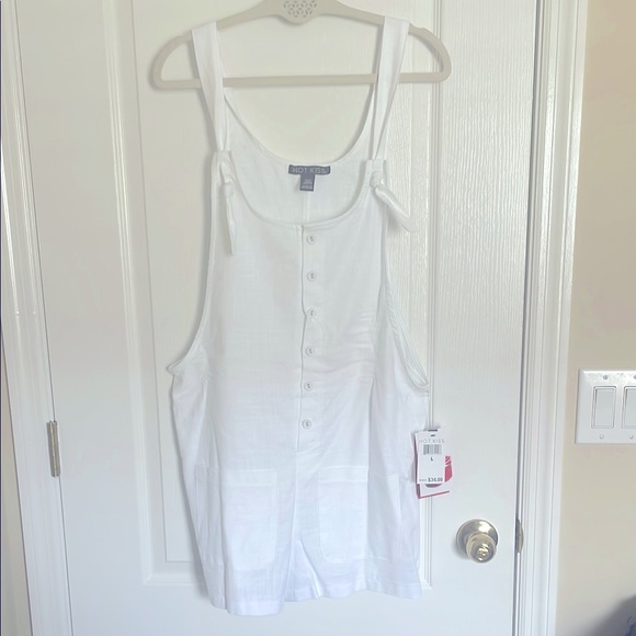 Hot Kiss White Sleeveless Tie Front Jumpsuit - Picture 1 of 6